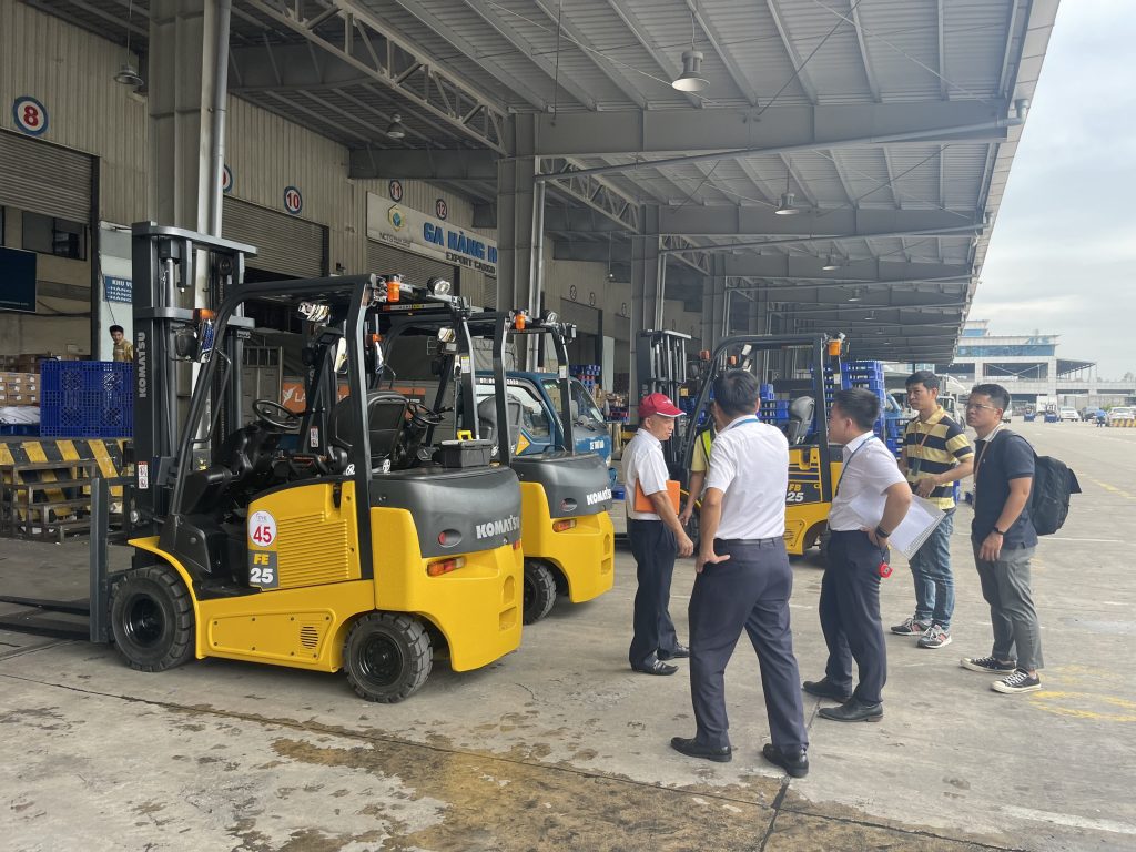 Dịch vụ cho thuê xe nâng người theo giờ ở Đồng Nai